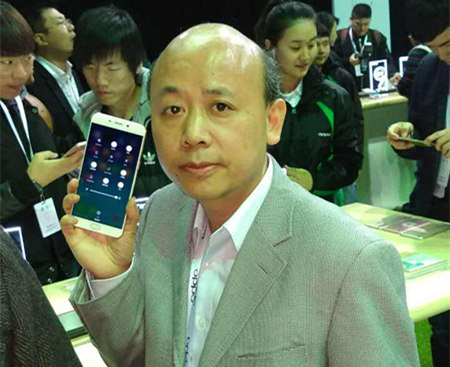 <span  style='background-color:Yellow;'>运营商世界网</span>高管已部分敲定 传康钊不仅是担任总编