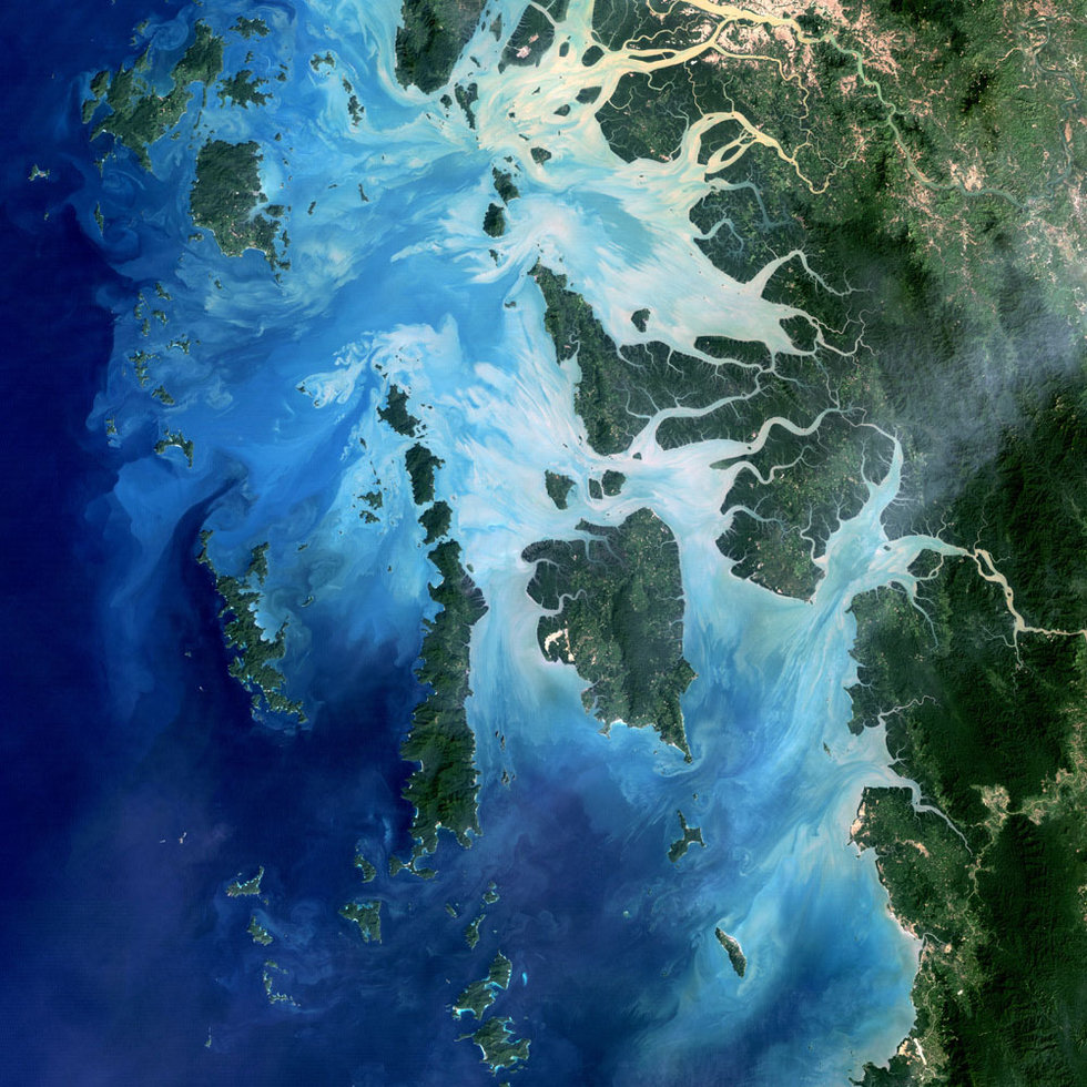 大视觉：最long的观测卫星<span  style='background-color:Yellow;'>航拍</span>地球