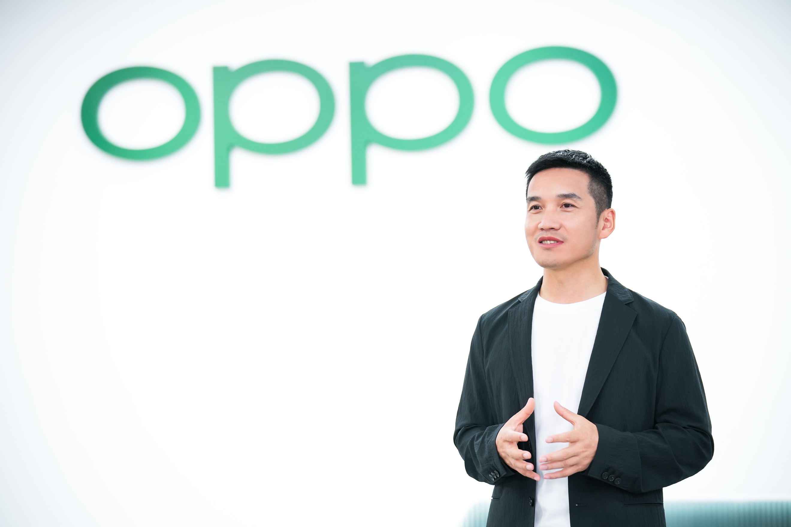 <span  style='background-color:Yellow;'>OPPO</span>为构建开放生态，发布全新ColorOS 13和首个智慧跨端系统潘塔纳尔
