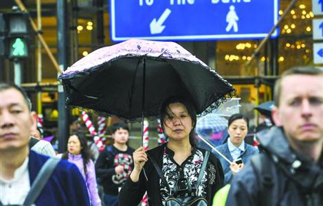 <span  style='background-color:Yellow;'>共享</span>雨伞现身上海不到一天就消失？