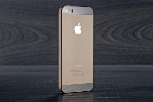 国外网友票选10佳手机 iPhone <span style='background-color:Yellow;'>5S</span>外网友票选10佳手机 iPhone 5s仅列第五