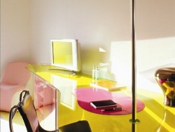 电视常识：看<span  style='background-color:Yellow;'>3D</span>为何会头晕？