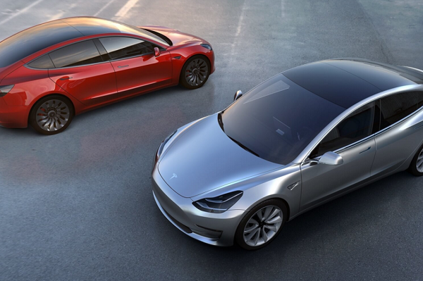 特斯拉 Model 3 内饰新照曝光：还是没看到仪表盘