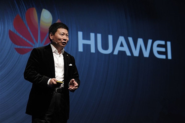 华为超薄<span  style='background-color:Yellow;'>旗舰</span>P9完全曝光：新功能很劲爆！