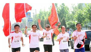 河南电话哥 每天要叫25万人起来跑步